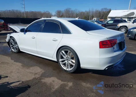 2013 Audi S8 4.0T из США, поврежденный, VIN WAUD2AFD1DN031887